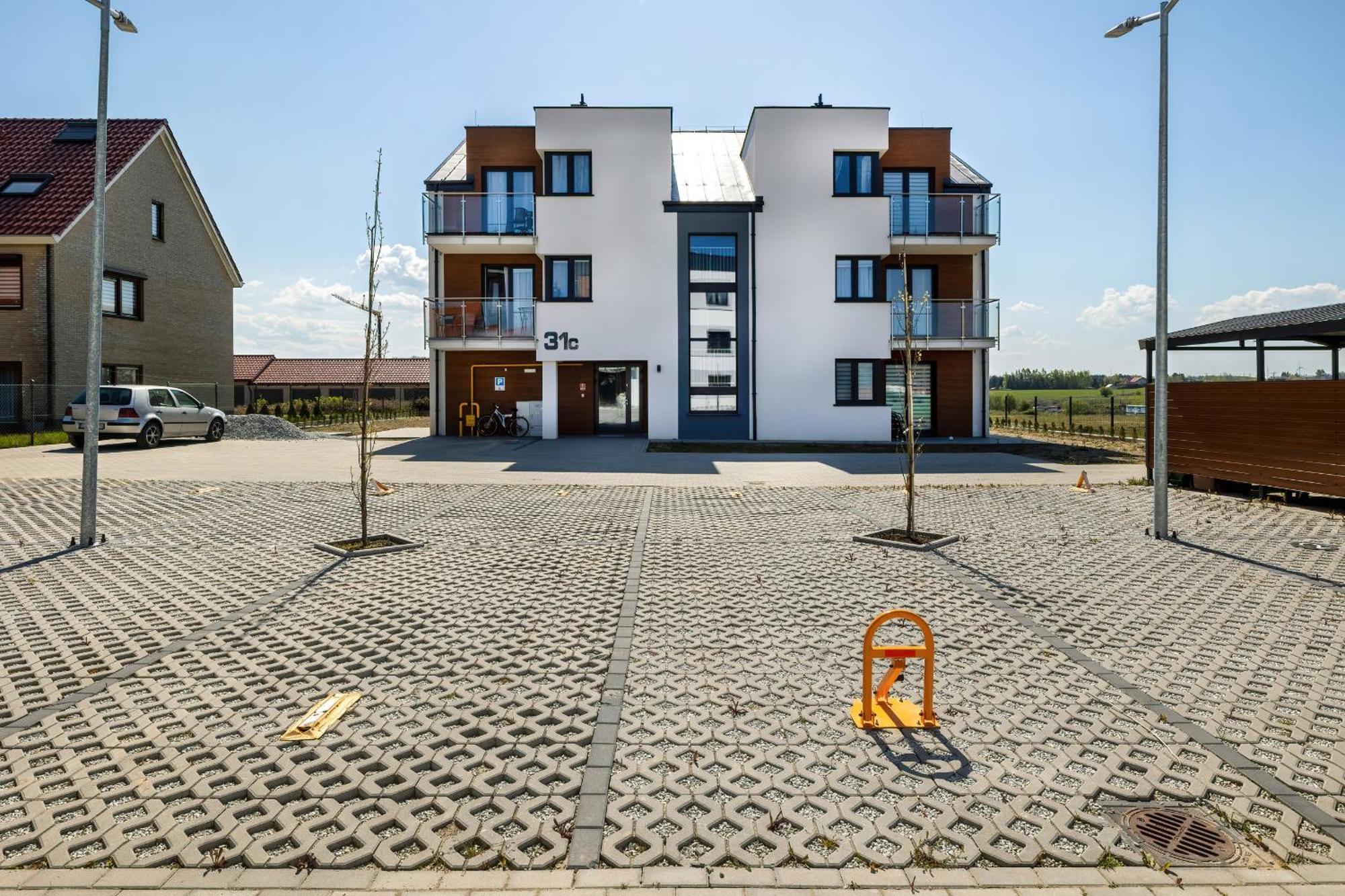 אוסטרוני מורסקי Nadmorski Apartament Z Parkingiem W Ustroniu Morskim By Noclegi Renters מראה חיצוני תמונה